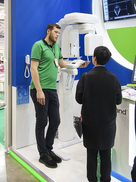 Стенд компании GREEN DENT на выставке Дентал-Экспо 2019_38.jpg
