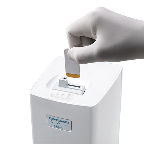 ReadeR - беспроводной визиограф с фосфорными пластинами 