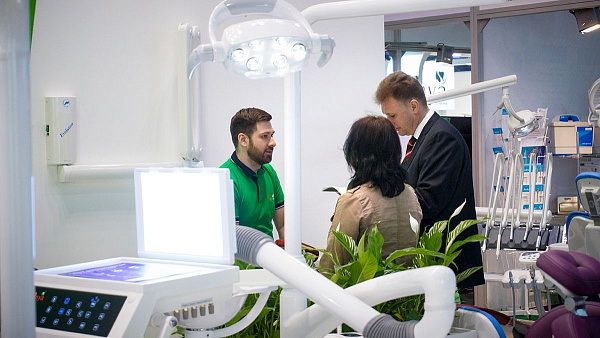 Стенд компании GREEN DENT на выставке Дентал Салон 2019_004.jpg