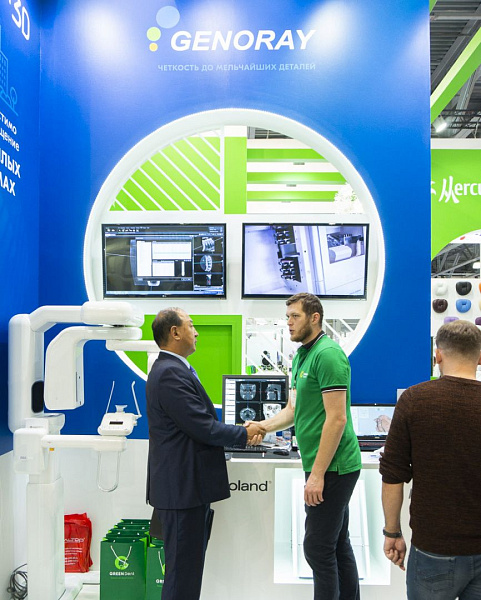 Стенд компании GREEN DENT на выставке Дентал-Экспо 2019_22.jpg