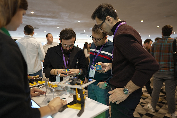 2026-03-28 Конгресс Кравцовы 1.jpg