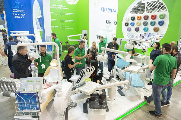 Стенд компании GREEN DENT на выставке Дентал-Экспо 2019_18.jpg