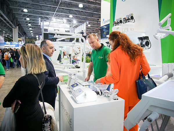 Стенд компании GREEN DENT на выставке Дентал Салон 2019_020.jpg